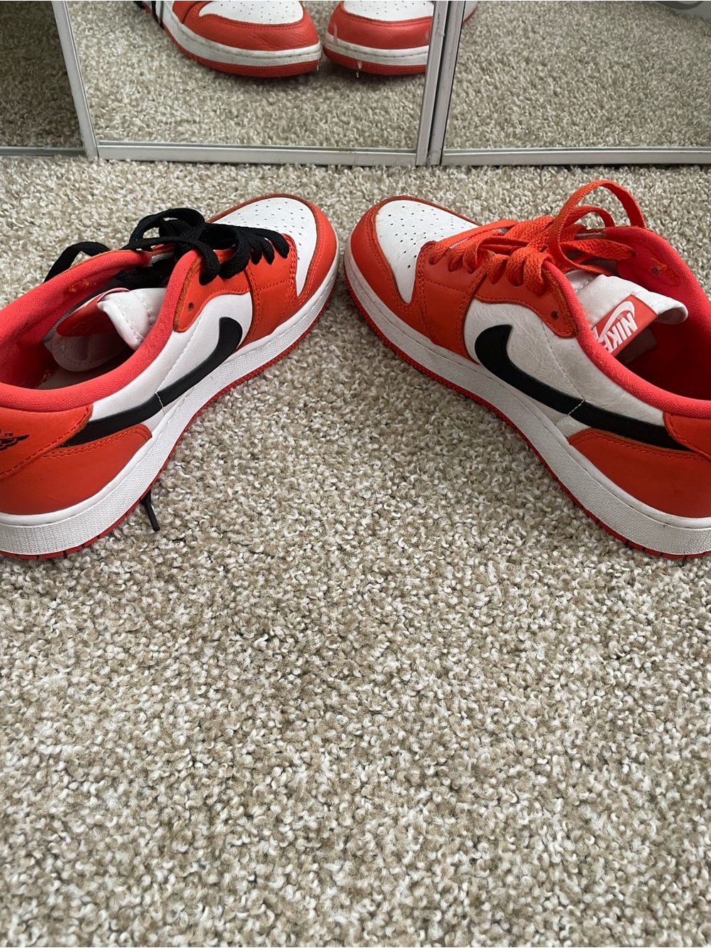 Nike Kids Orange, White and Black Low-Top Sneakers
